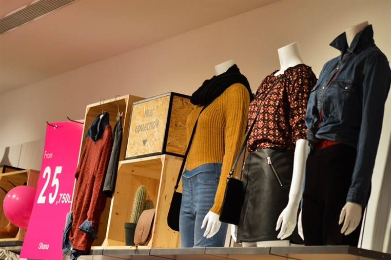 Shana Shop Opening